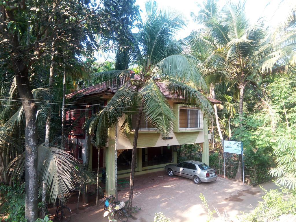Oceanic Hotel Diveāgar Buitenkant foto